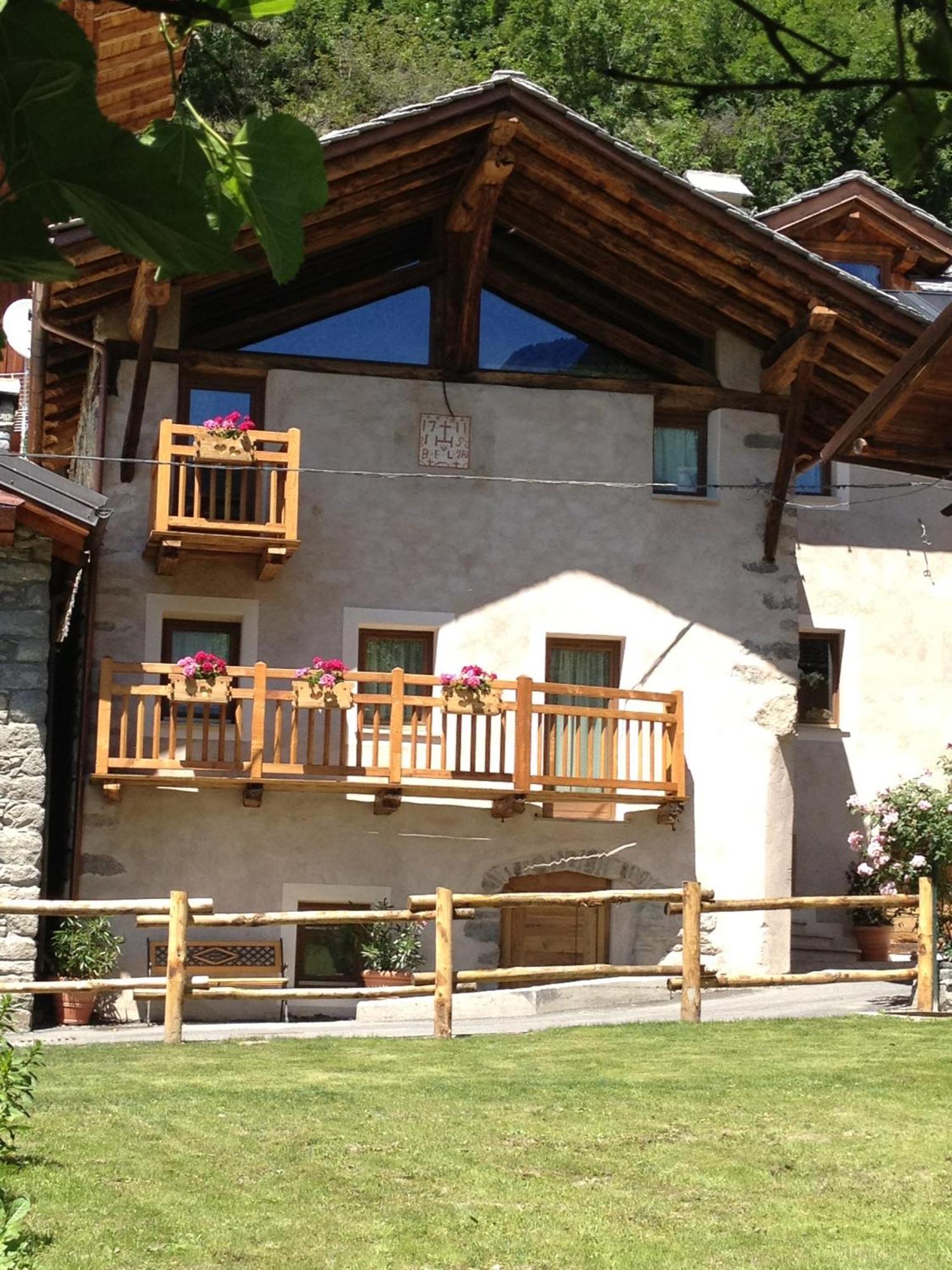 Le Petit Relais Otel Valpelline Dış mekan fotoğraf