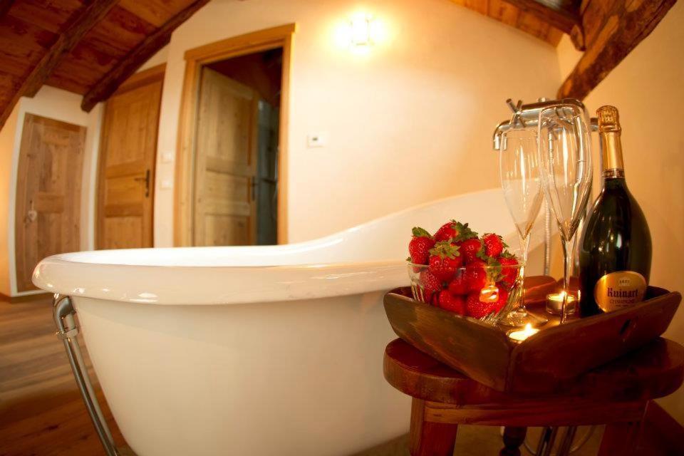 Le Petit Relais Otel Valpelline Oda fotoğraf